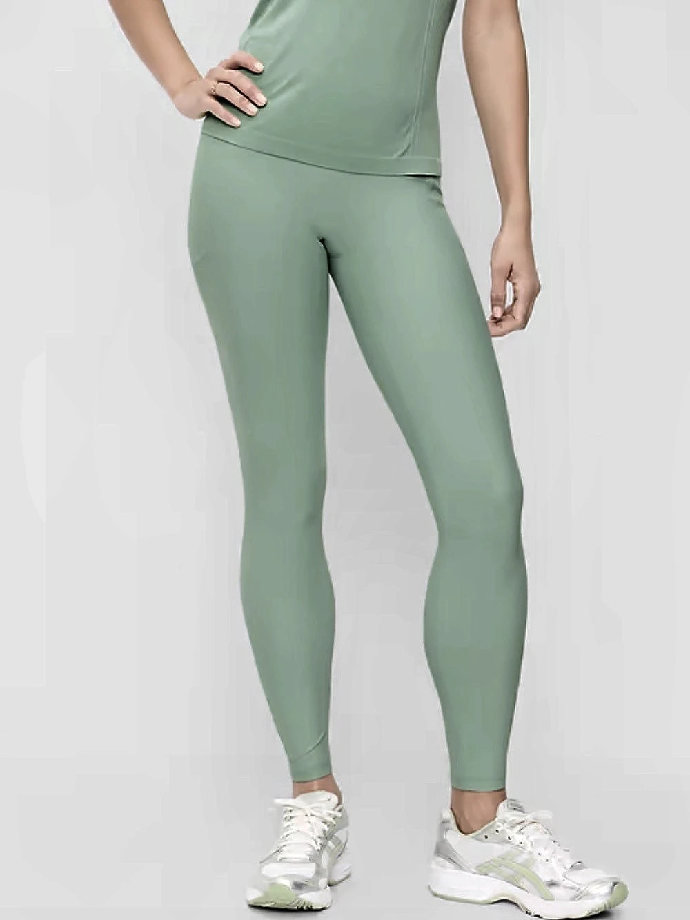 Old Navy Extra-High Waisted PowerSoft Boundless 7/8 Pocket Leggings